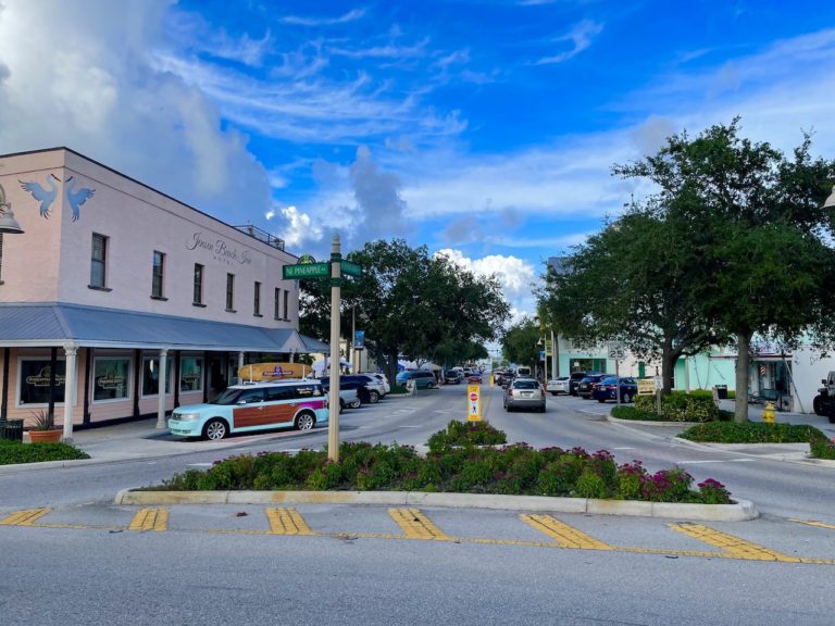 Jensen Beach: Love the Pineapples, Paradise, & Positive Vibes